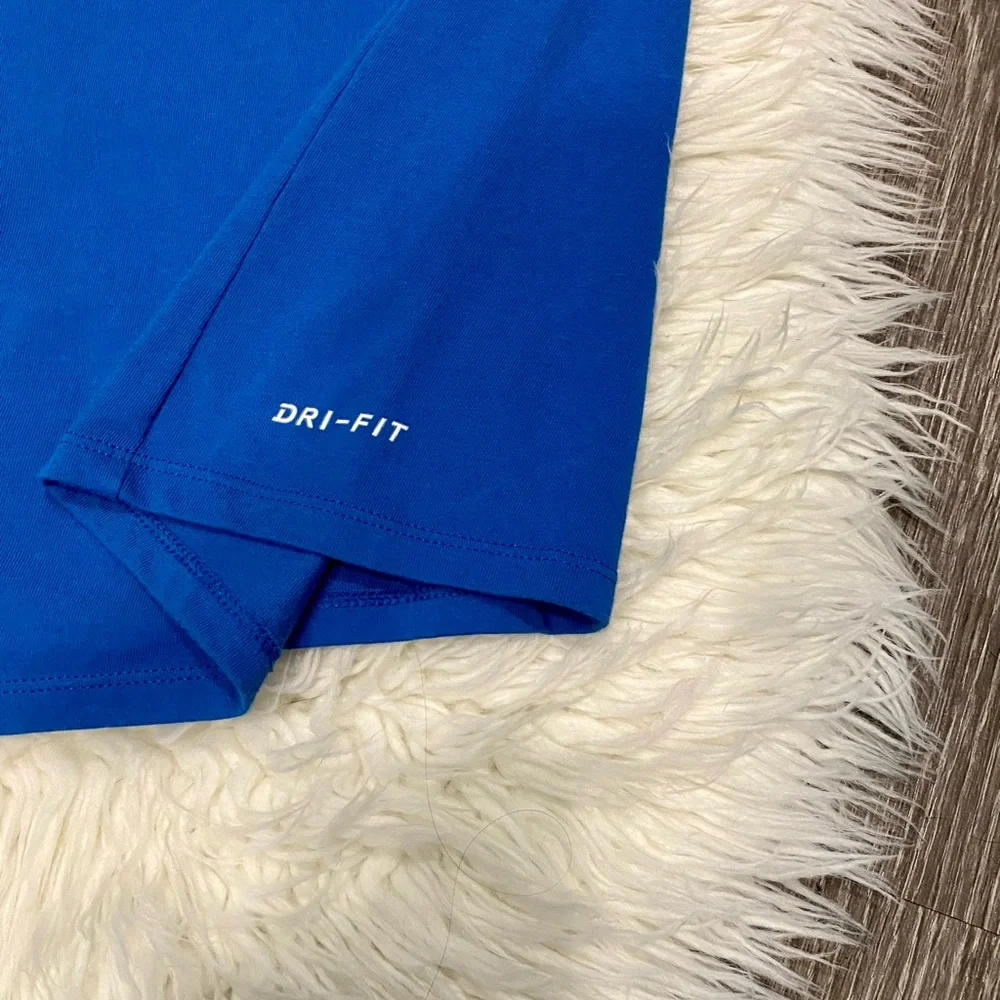 The Nike Men’s Tee Size Small Bright Blue - Picture 5 of 5